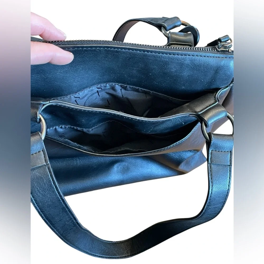 Simply Vera Vera Wang Shoulder Bag - Picture 5 of 6